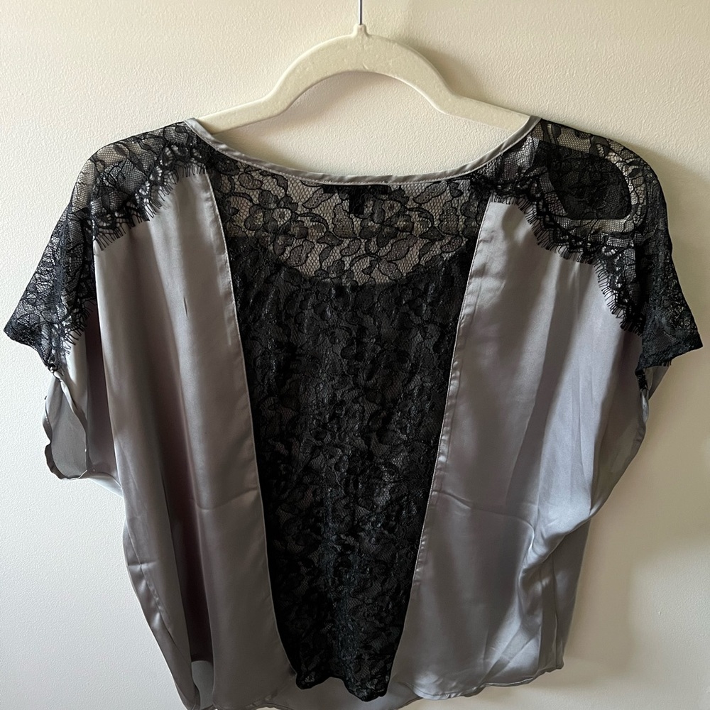 Express Top - Picture 2 of 3